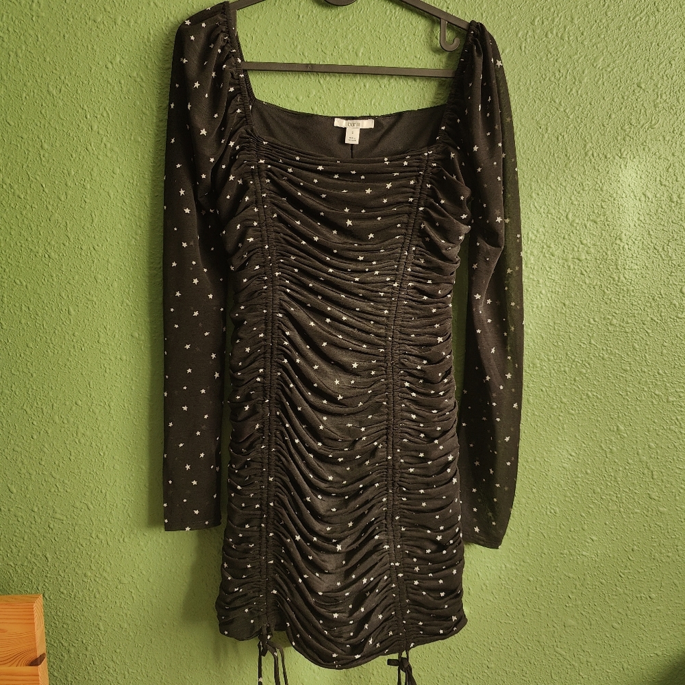 EUC BAR III RUCHED STAR PRINT MINI DRESS IN SIZE SMALL STAR DAZE